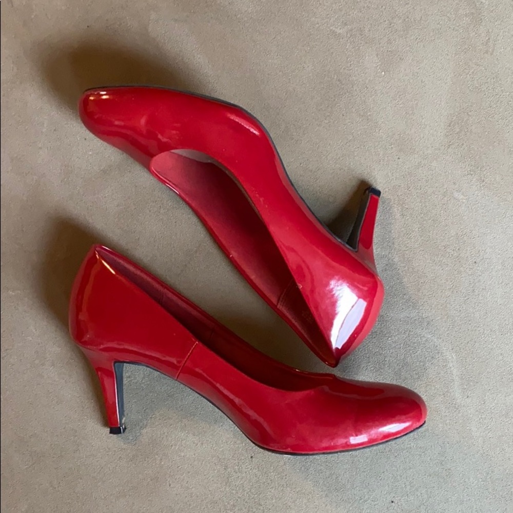 Women’s comfortable red high heels size 9 wide